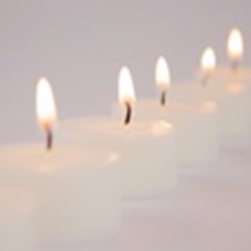 Een kaarsje branden voor... Een kaarsje branden voor...