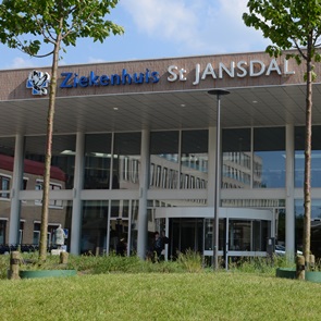 Hoofdingang Ziekenhuis St Jansdal