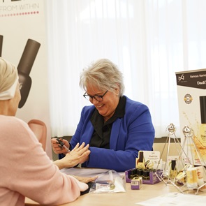 Valentijnverwenochtend voor (ex)borstkankerpatiënten Valentijnverwenochtend voor (ex)borstkankerpatiënten